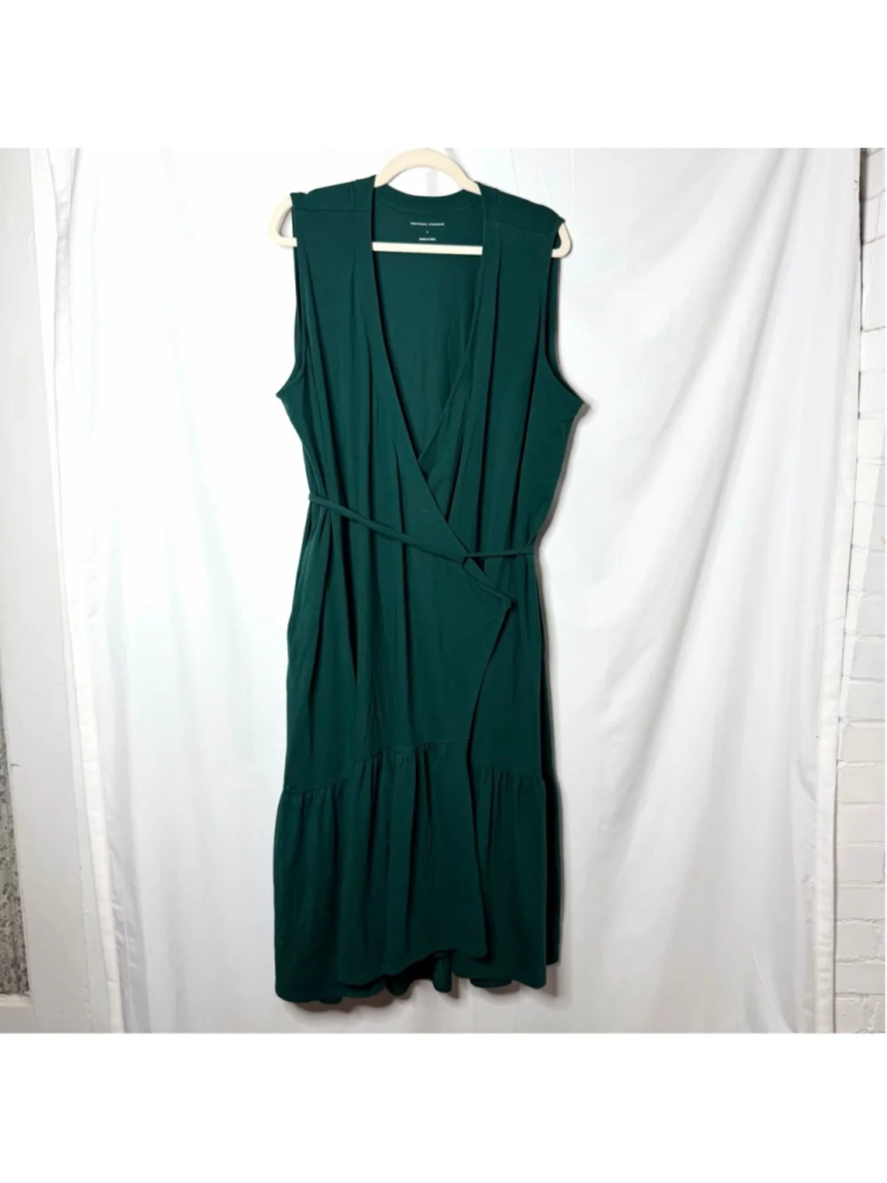 NEW with tags Universal Standard Tiered Twirl Wrap Dress Green Conifer L (22-24) - Picture 5 of 11